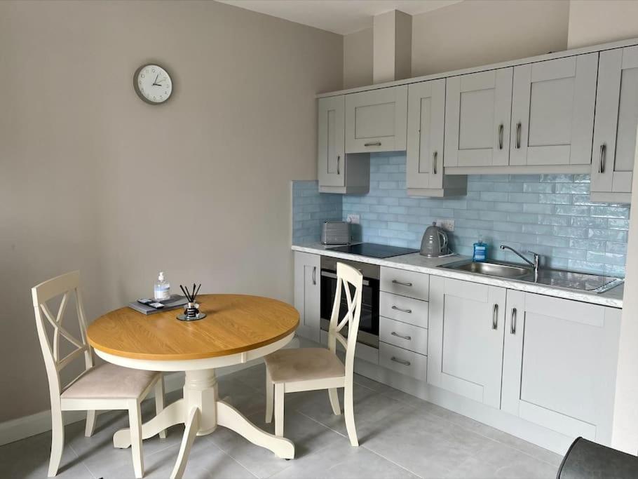 Erne Getaway No.7 Brand New 1 Bed Apartment Enniskillen Exterior photo