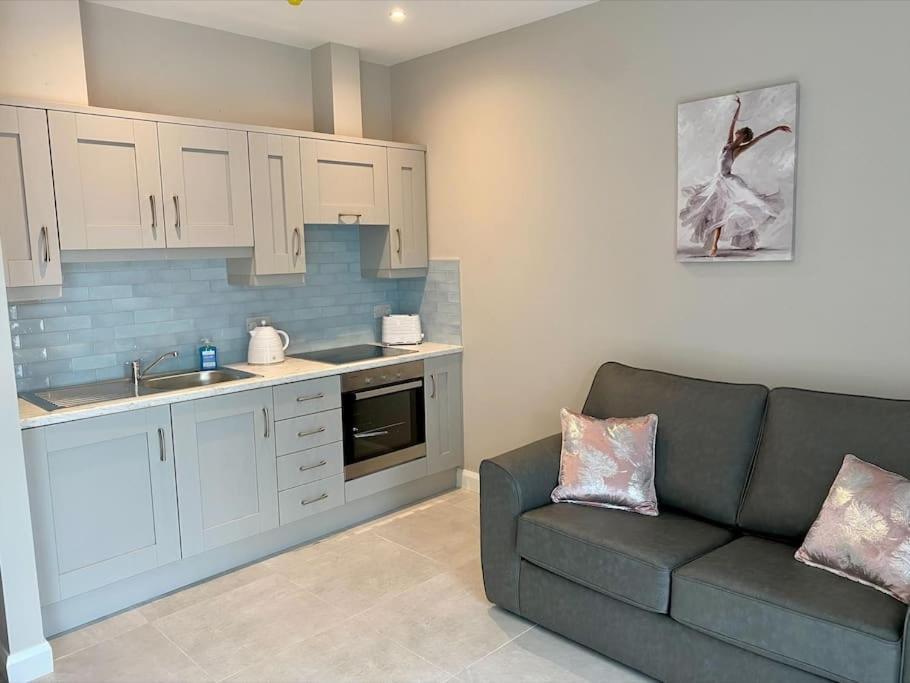 Erne Getaway No.7 Brand New 1 Bed Apartment Enniskillen Exterior photo